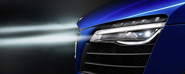 750x300_13-2014-Laser-als-Zusatz-Fernlicht-im-Audi-R8-LMX.jpg