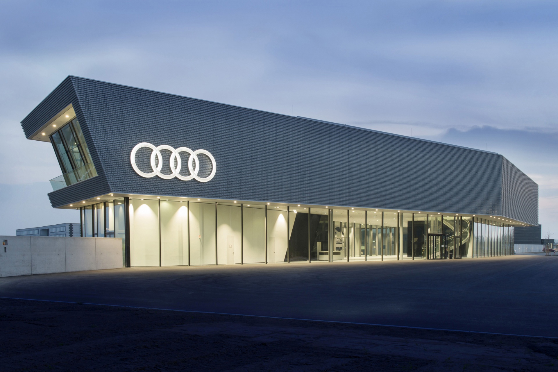 Das Kundenzentrum der Audi driving experience in Neuburg an der Donau