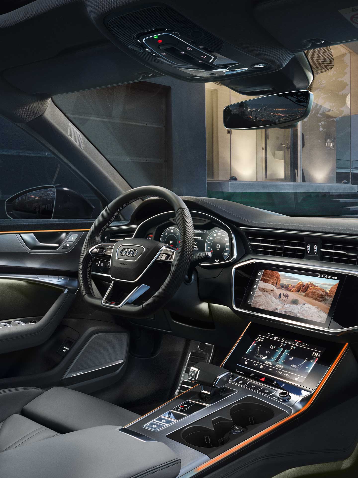 Thematisch beleuchtetes Audi-Cockpit